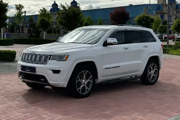 Jeep Grand Cherokee for rent in Armenia