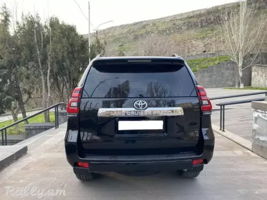 Toyota Prado for rent in Armenia